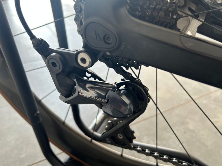 Used Canyon Aeroad CF SL Disc 8.0 2019 2019 Road & Gravel, Black — image 6 of 8