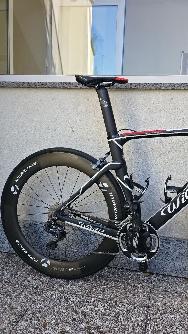 Used Wilier Cento1air Shimano Ultegra Di2 2018 Road & Gravel, Black — image 2 of 12