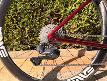 Used Specialized Tarmac SL8 Pro - Shimano Ultegra Di2 2026 2026 Road & Gravel, Red — image 3 of 8