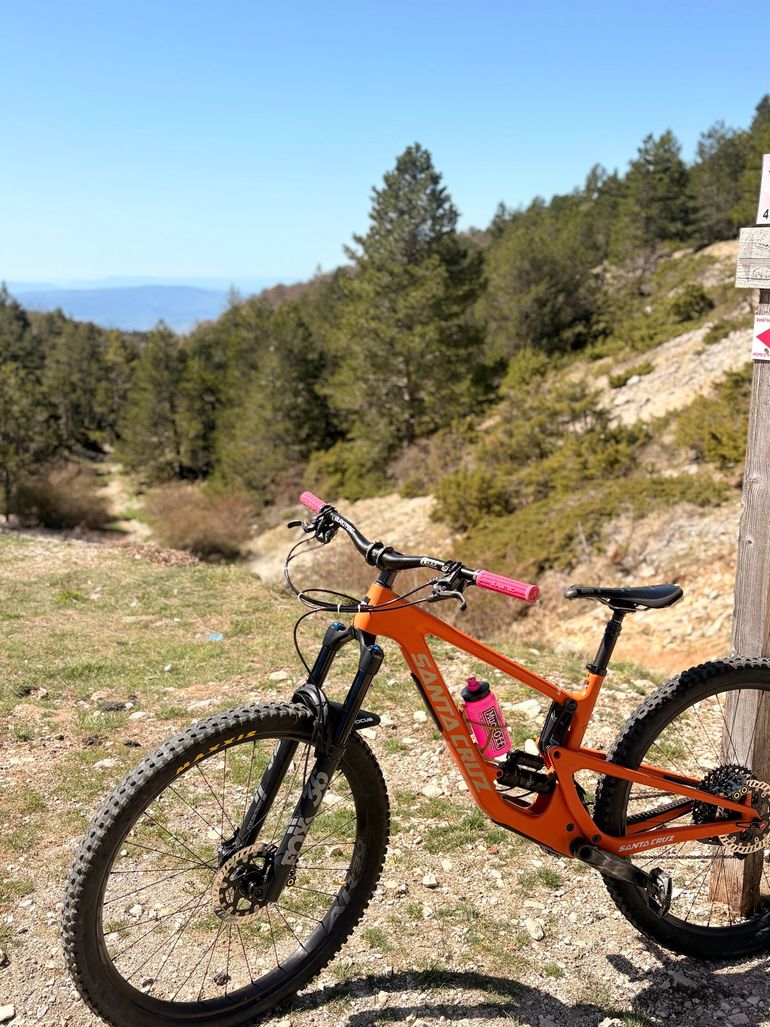 Used Santa Cruz Hightower S / Carbon C / 29 2021 2021 Mountainbike, Orange, 29 — image 1 of 3