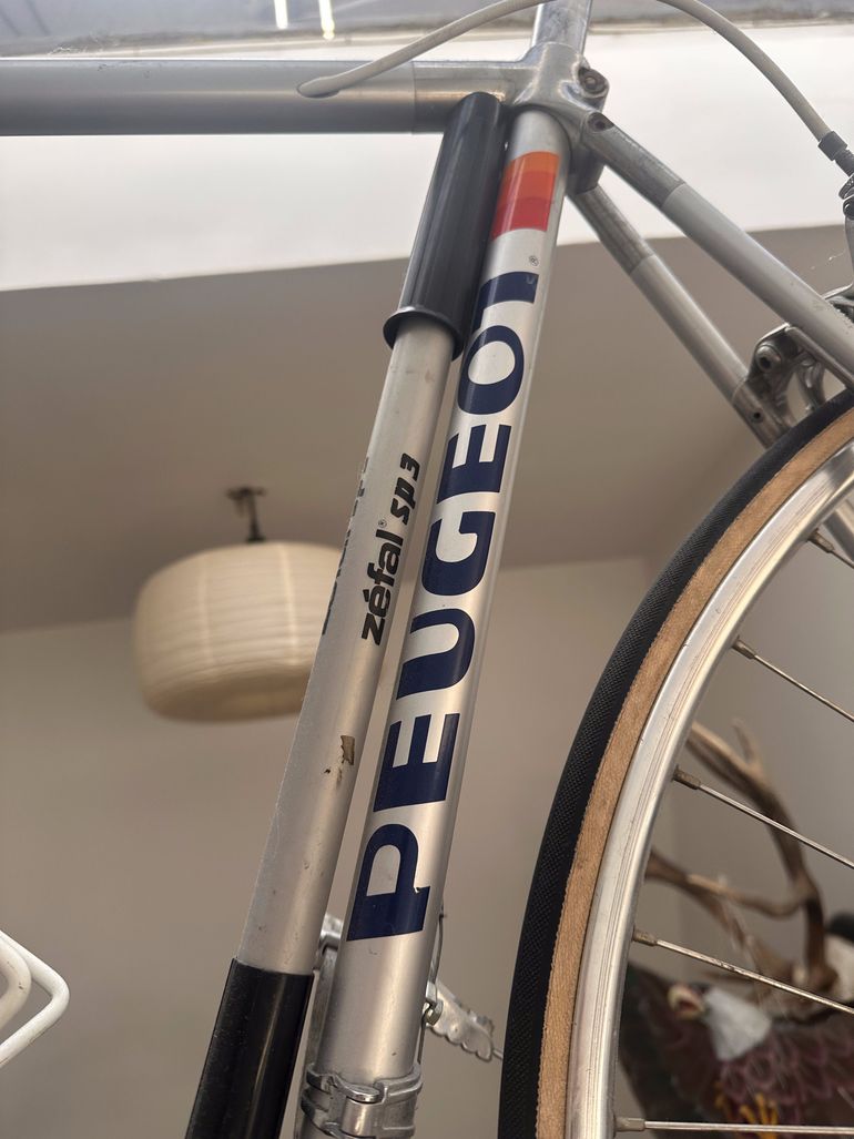Used Peugeot Comète 1990 Road & Gravel, Light Gray — image 11 of 13
