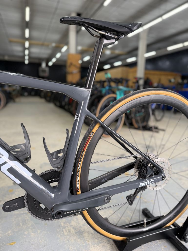 Used BMC Teammachine SLR01 DISC FOUR 2020 2020 Road & Gravel, Light Gray — image 16 of 19