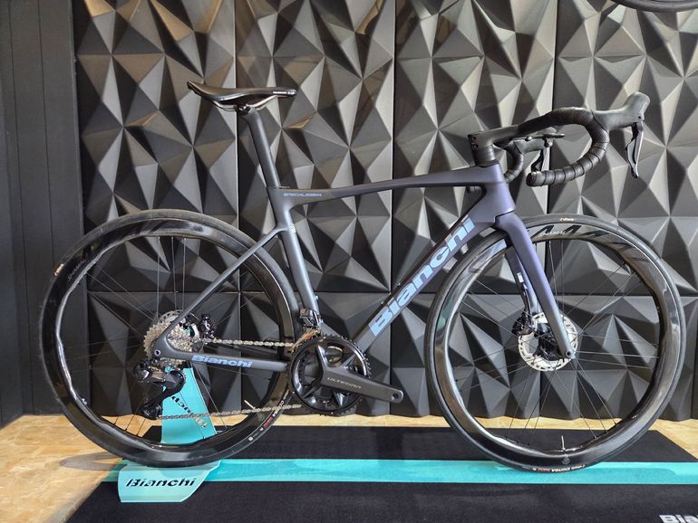 Used Bianchi Specialissima COMP Ultegra Di2 2025 2025 Road & Gravel, Blue — image 1 of 10