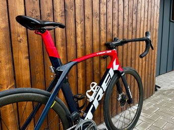Used Trek Madone SLR 9 AXS Gen 6 2021 2021 Road & Gravel, Black — image 8 of 9
