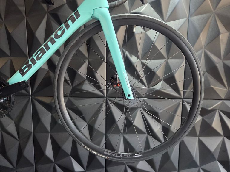 Used Bianchi Specialissima COMP 105 Di2 2024 2024 Road & Gravel, Blue — image 7 of 7