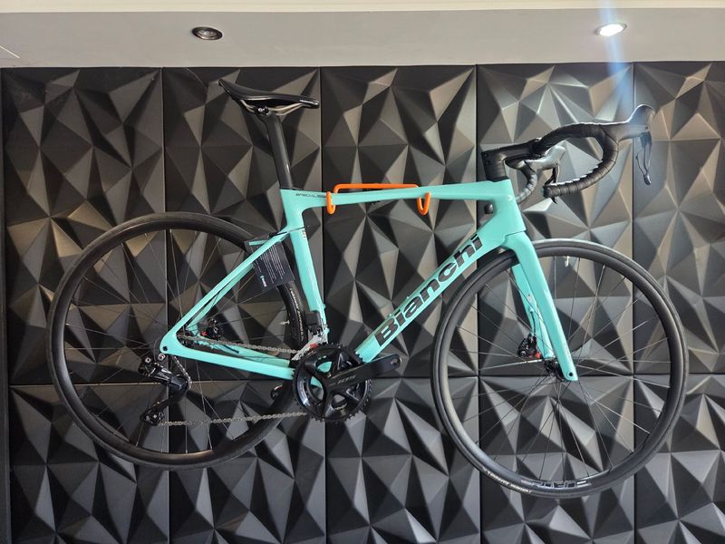 Bianchi Specialissima COMP 105 Di2 2024 2024 Road & Gravel usato