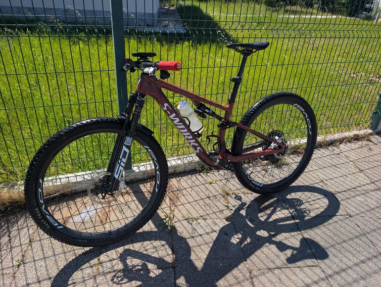 Used Specialized S-Works Epic 8 - SRAM XX SL AXS, RockShox Ultimate Flight Attendant 2026 2026 Mountainbike, Red, 29 — image 1 of 4