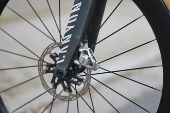 Used Canyon Aeroad CFR AXS 2025 2025 Road & Gravel, Gris claro — image 10 of 18