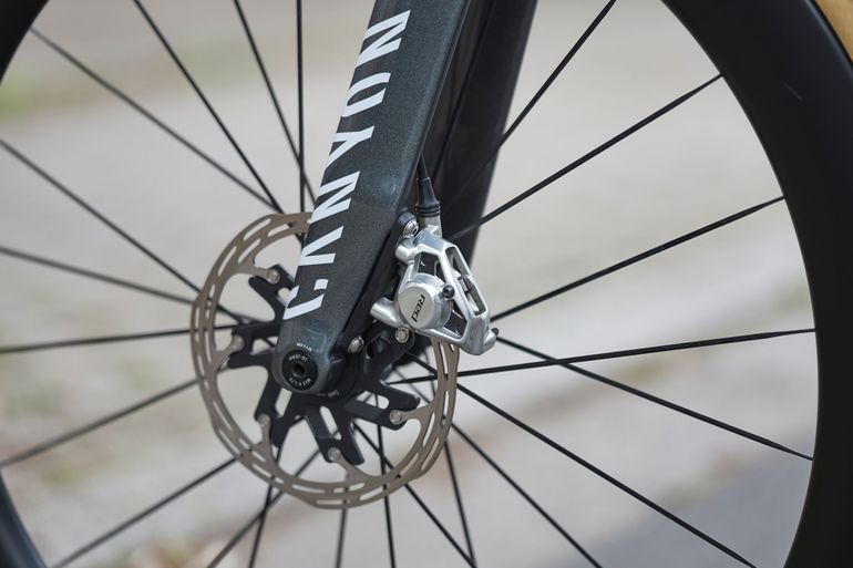 Used Canyon Aeroad CFR AXS 2025 2025 Road & Gravel, Gris claro — image 10 of 18