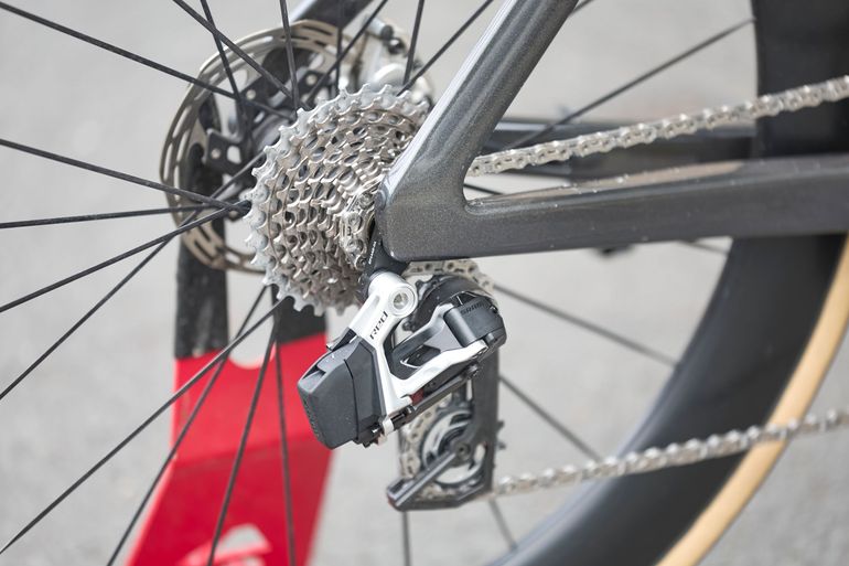 Used Canyon Aeroad CFR AXS 2025 2025 Road & Gravel, Gris claro — image 4 of 18