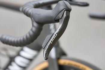Used Canyon Aeroad CFR AXS 2025 2025 Road & Gravel, Gris claro — image 16 of 18