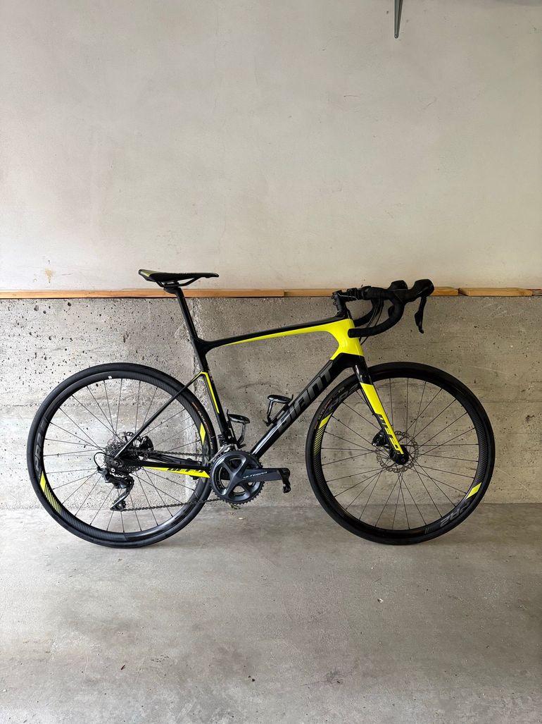 Used Giant Defy Advanced 1 2018 2018 Road & Gravel — image 2 of 8