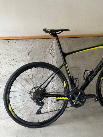 Used Giant Defy Advanced 1 2018 2018 Road & Gravel, Black — image 4 of 8