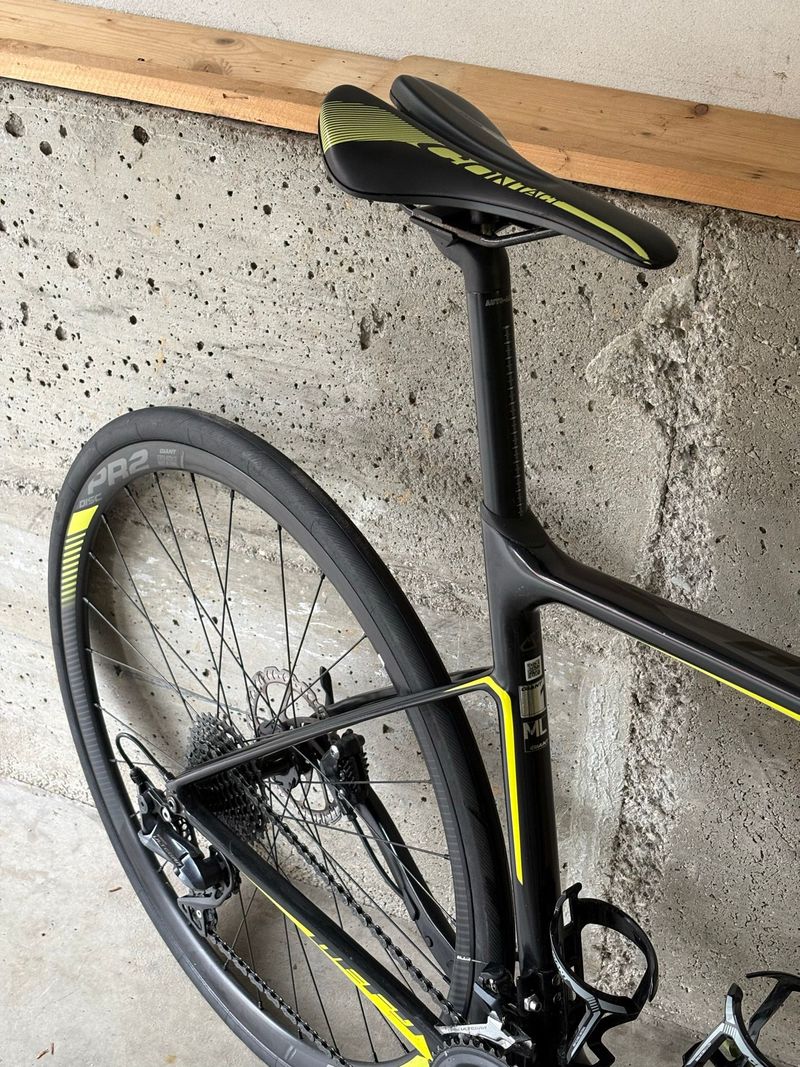 Used Giant Defy Advanced 1 2018 2018 Road & Gravel, Black — image 7 of 8