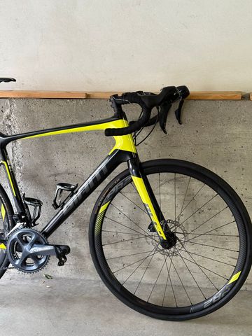 Used Giant Defy Advanced 1 2018 2018 Road & Gravel, Black — image 3 of 8