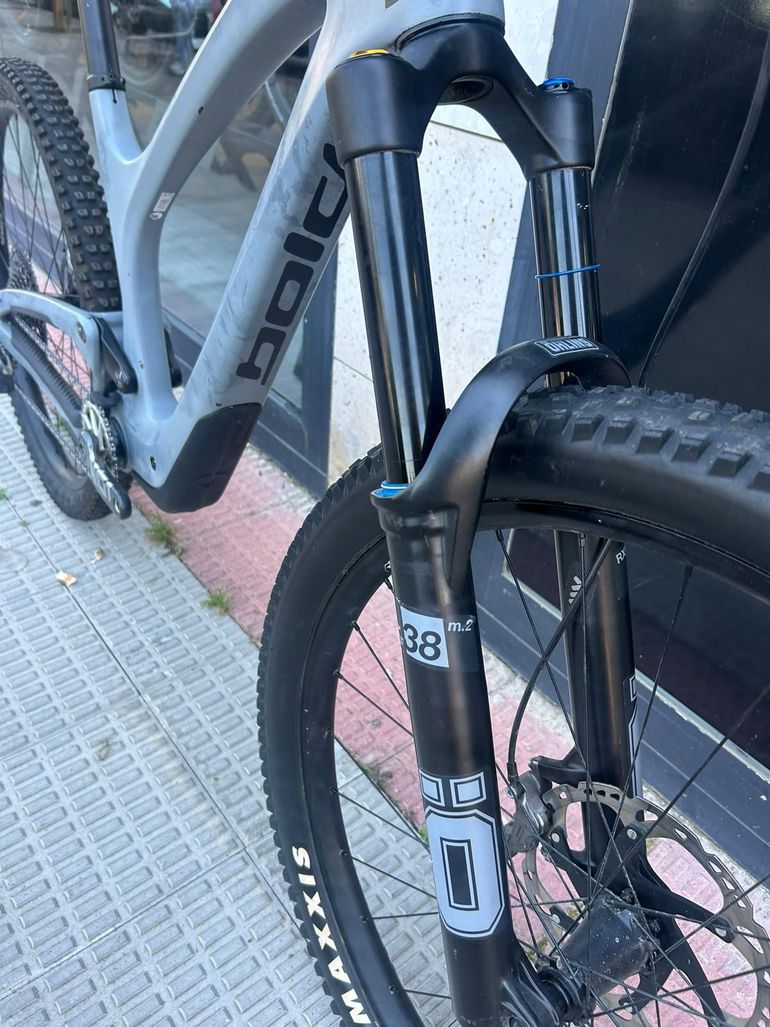 Used Bold Unplugged Ultimate 2024 2024 Mountainbike, Light Gray, 29 — image 3 of 6