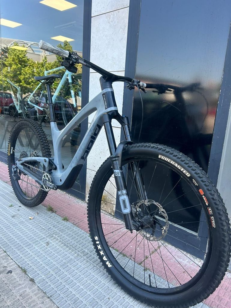Used Bold Unplugged Ultimate 2024 2024 Mountainbike, Light Gray, 29 — image 2 of 6