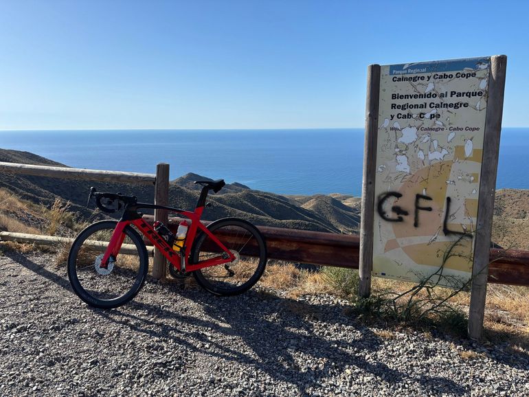 Used Trek Madone Shimano Ultegra Di2 2021 Road & Gravel, Red — image 5 of 5