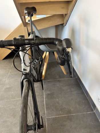 Used Canyon Aeroad CF SL 8 Disc 2022 2022 Road & Gravel, Negro — image 6 of 6