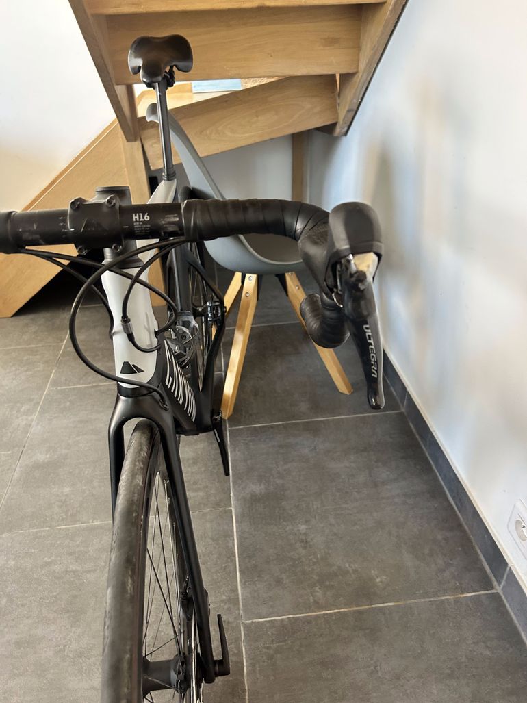 Used Canyon Aeroad CF SL 8 Disc 2022 2022 Road & Gravel, Negro — image 6 of 6