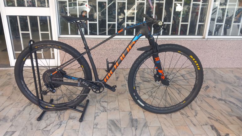 Used Mondraker Podium Carbon R 29er 2017 2017 Mountainbike, Black — image 1 of 8