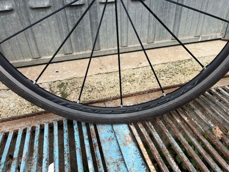Used Trek Madone 9.5 2017 2017 Road & Gravel — image 7 of 10