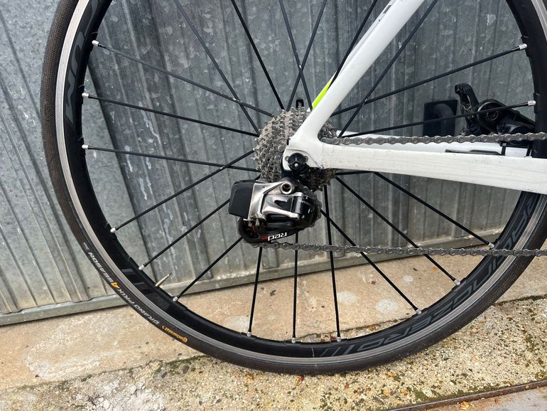 Used Trek Madone 9.5 2017 2017 Road & Gravel — image 3 of 10