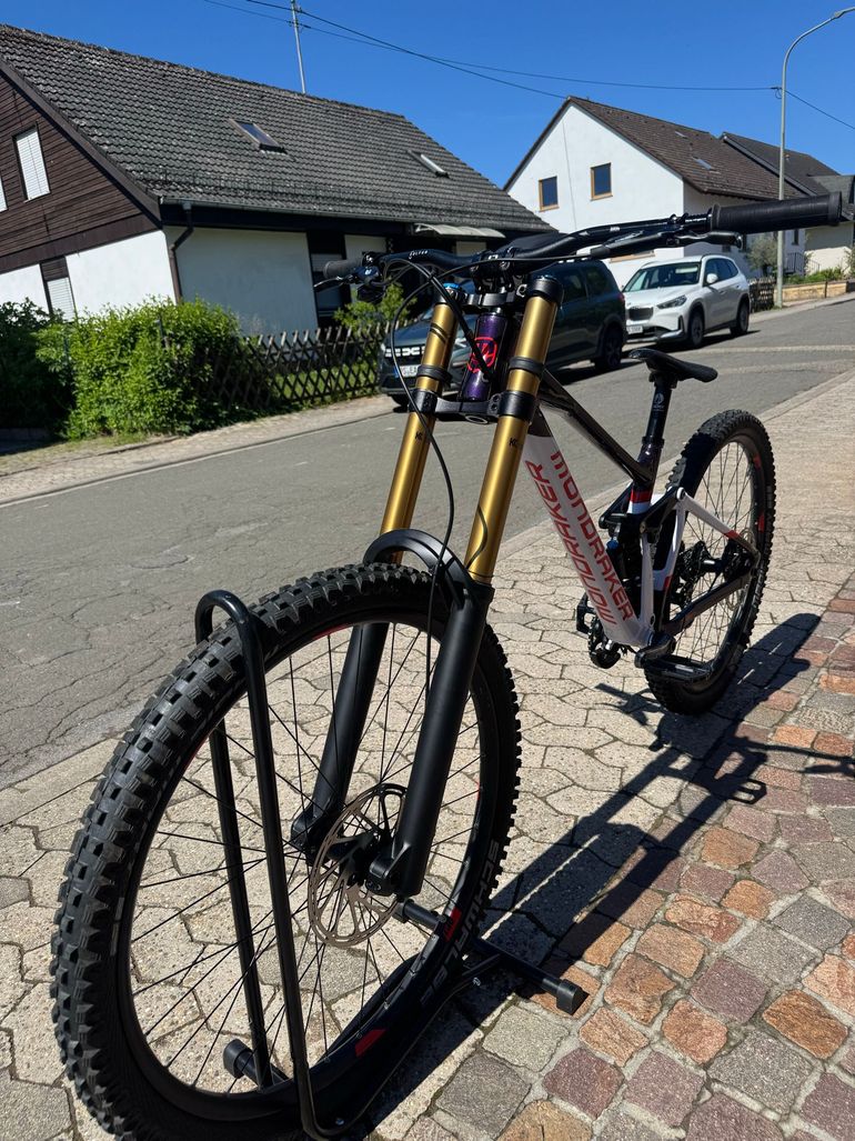 Used Mondraker SUMMUM 2022 2022 Mountainbike, White, 29 — image 4 of 6