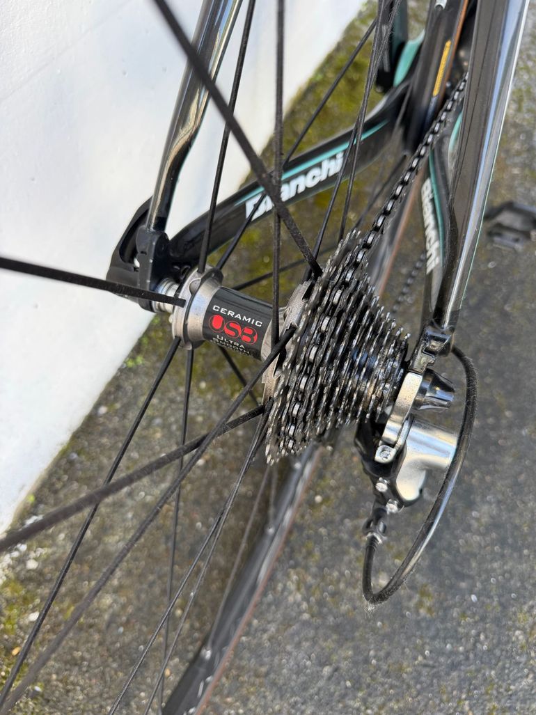 Used Bianchi Oltre XR.2 Dura Ace Di2 2016 2016 Road & Gravel, Blue — image 2 of 9