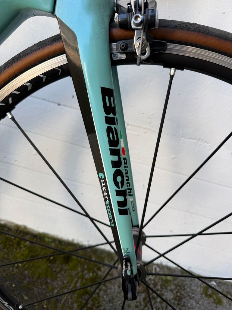 Used Bianchi Oltre XR.2 Dura Ace Di2 2016 2016 Road & Gravel, Blue — image 7 of 9