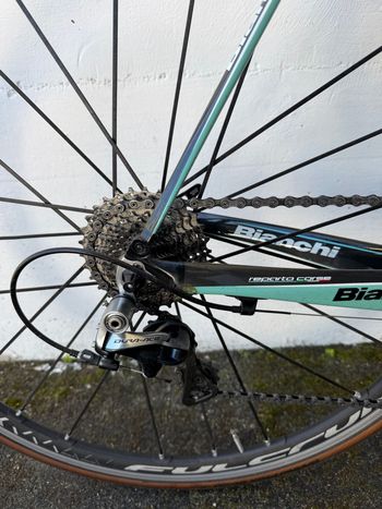Used Bianchi Oltre XR.2 Dura Ace Di2 2016 2016 Road & Gravel, Blue — image 8 of 9