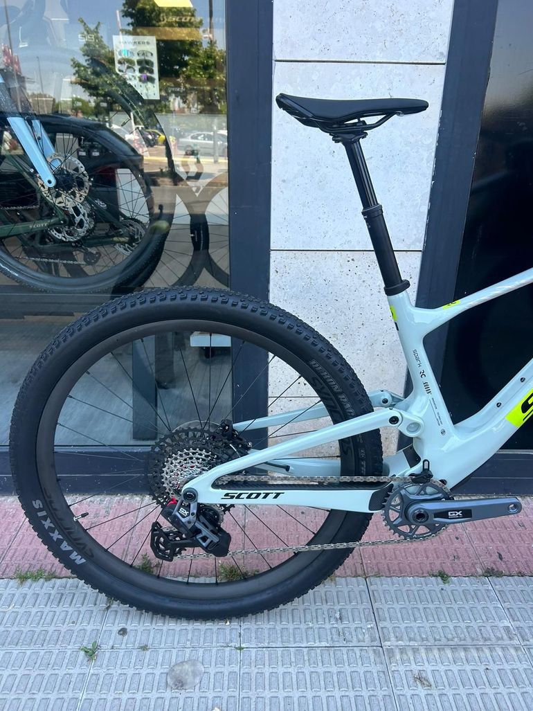 Used Scott SPARK RC TEAM ISSUE 2026 2026 Mountainbike, White — image 4 of 4