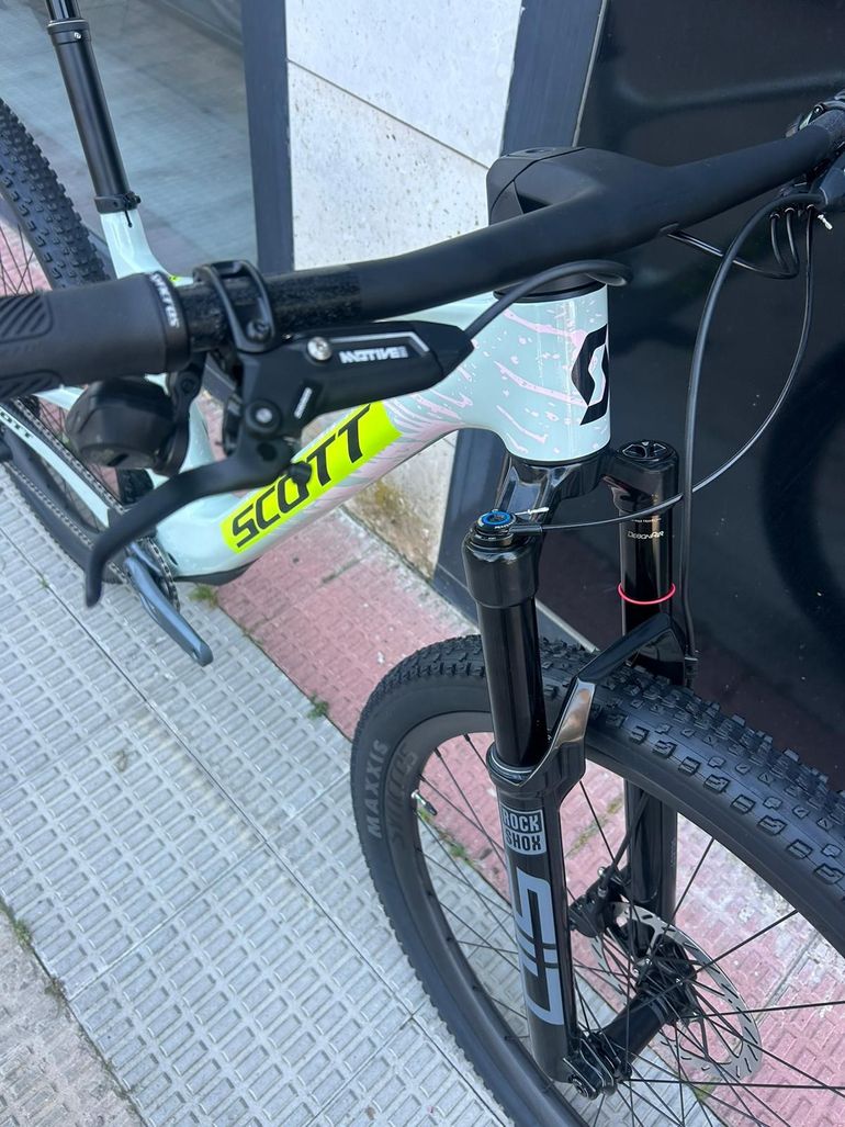 Used Scott SPARK RC TEAM ISSUE 2026 2026 Mountainbike, White — image 3 of 4