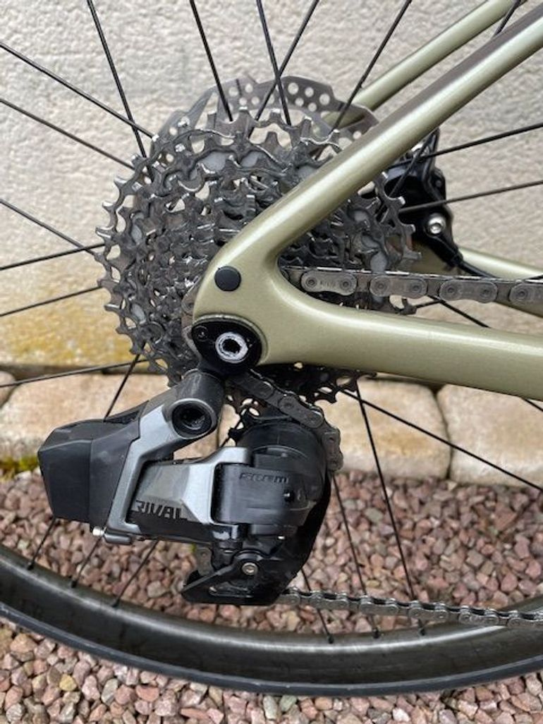 Used Giant Giant Defy Advanced 2024 Road & Gravel, Green — image 3 of 4