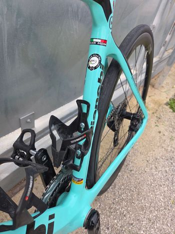 Used Bianchi Oltre XR4 - Rival eTap AXS 2022 2022 Road & Gravel, Blue — image 17 of 17