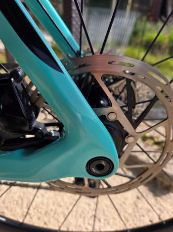 Used Bianchi Oltre XR4 - Rival eTap AXS 2022 2022 Road & Gravel, Blue — image 9 of 17