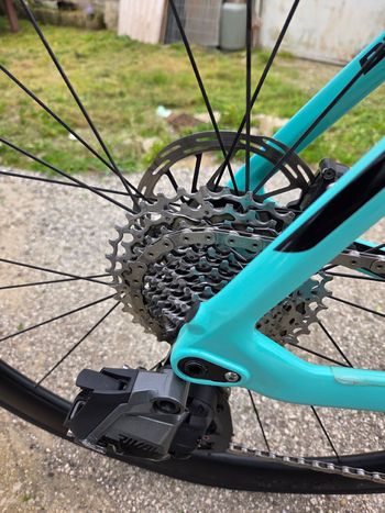 Used Bianchi Oltre XR4 - Rival eTap AXS 2022 2022 Road & Gravel, Blue — image 6 of 17