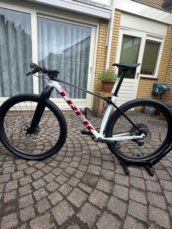 Used Trek Procaliber SRAM XX1 Eagle AXS 2023 Mountainbike, White — image 2 of 7