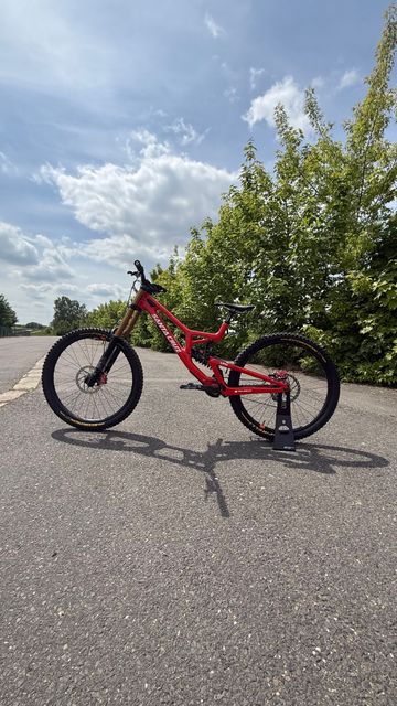 Santa Cruz V10 SRAM X01 DH 2024 Mountainbike d'occasion — image 12 sur 12