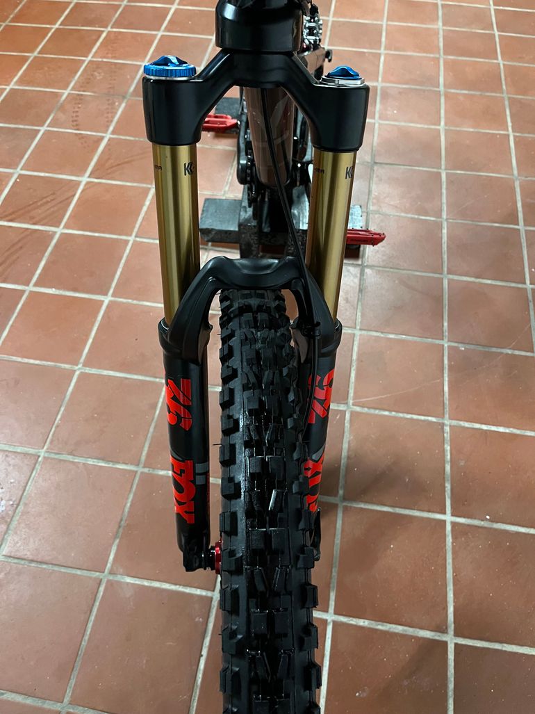 Used YT Industries Capra 27 CF Pro Race 2018 2018 Mountainbike, Black — image 7 of 17