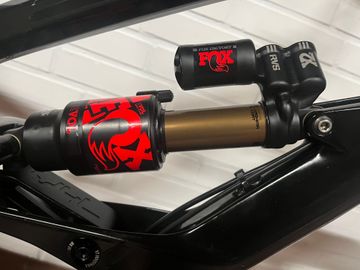 Brugt YT Industries Capra 27 CF Pro Race 2018 2018 Mountainbike — billede 13 af 17