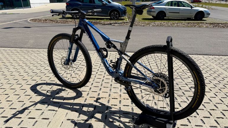 Used Orbea OIZ M LTD 2025 2025 Mountainbike, Blue, 29 — image 7 of 9