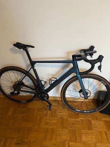 Canyon Ultimate CF SLX 8 Force AXS 2024 2024 Road & Gravel usato