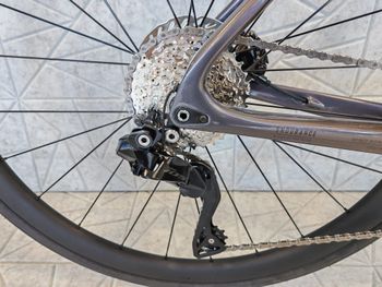 Used Custom BIANCHI INFINITO ICR 105 DI2 THIRTY CARBON 2026 Road & Gravel, Light Gray — image 4 of 10