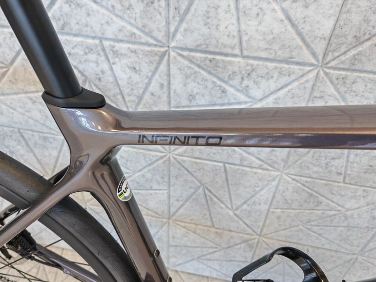 Used Custom BIANCHI INFINITO ICR 105 DI2 THIRTY CARBON 2026 Road & Gravel, Light Gray — image 7 of 10