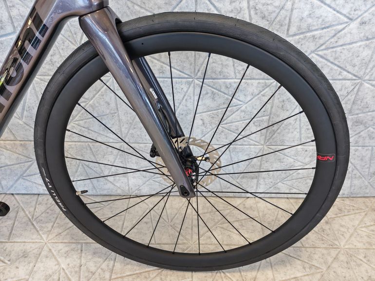 Used Custom BIANCHI INFINITO ICR 105 DI2 THIRTY CARBON 2026 Road & Gravel, Light Gray — image 6 of 10