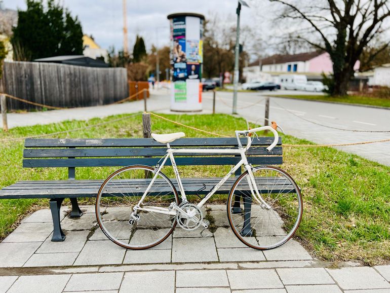 Used Vintage Vintage Custom Other Shimano 1980 Road & Gravel, Weiß — image 1 of 7