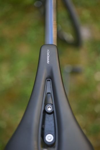 Used Giant Propel Advanced 2 2021 2021 Road & Gravel, Black — image 9 of 13