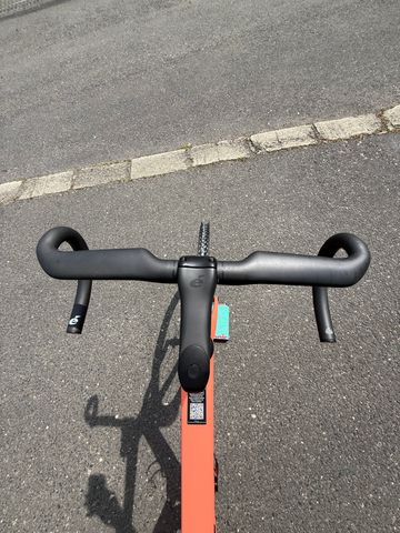 Used Cervélo Soloist Frameset + Wheels 2025 Frameset 2025 Road & Gravel, Red — image 2 of 5