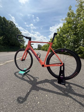 Used Cervélo Soloist Frameset + Wheels 2025 Frameset 2025 Road & Gravel, Red — image 4 of 5